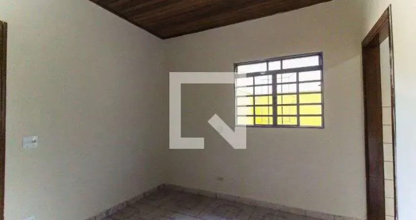 Casa com 2 quartos para alugar na Rua Elias Monteiro Cardoso, Vila Curuçá, São Paulo