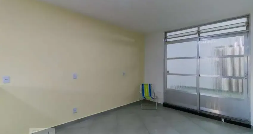 Casa com 1 quarto para alugar na Rua Particular Vinte E Um, Vila Ré, São Paulo