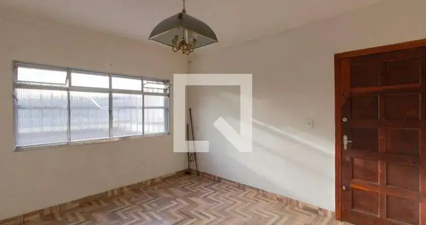 Casa com 3 quartos para alugar na Rua José Silva Alcântara Filho, Ponte Rasa, São Paulo