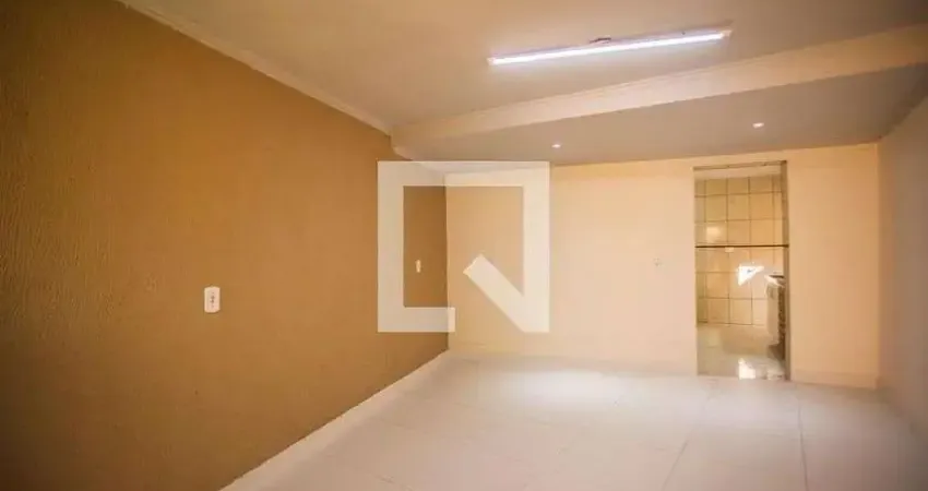 Casa com 2 quartos para alugar na Avenida Leonardo da Vinci, Jabaquara, São Paulo