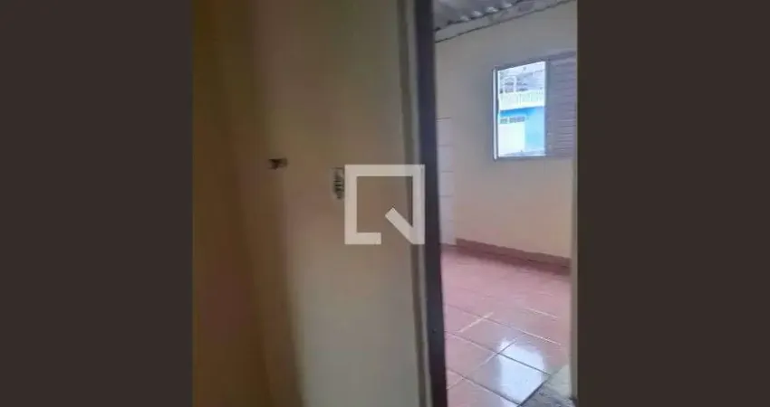Casa com 4 quartos para alugar na Rua Embuia, Parque Viana, Barueri