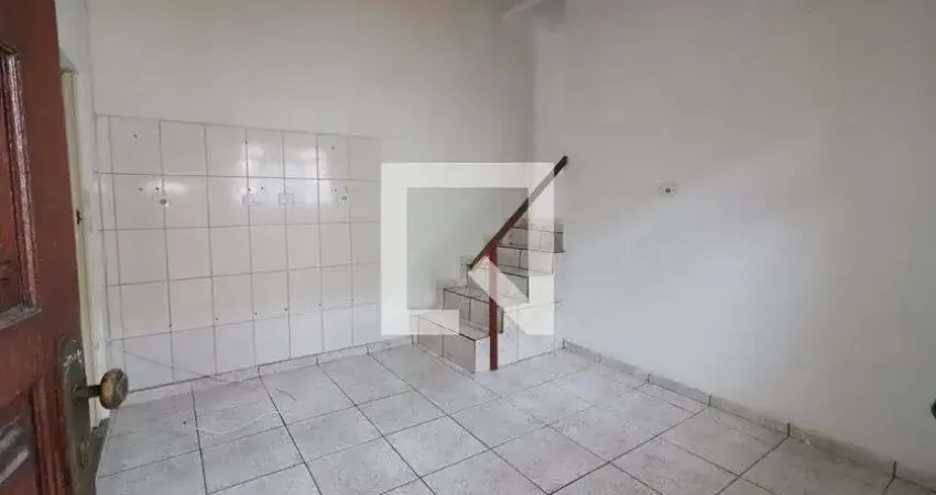 Casa com 2 quartos para alugar na Rua Raphael Caputo, Cipava, Osasco