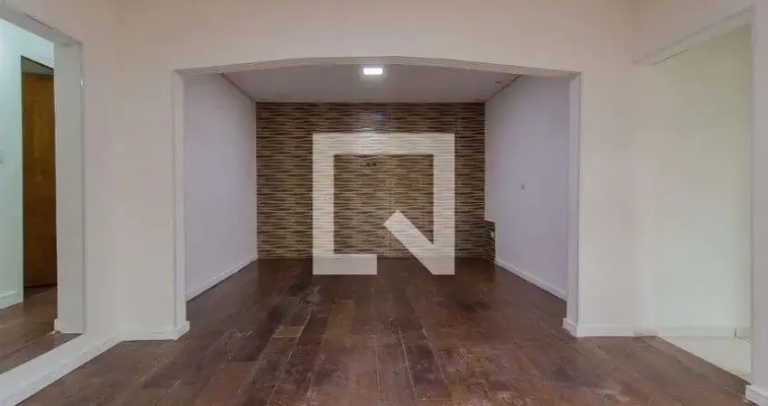 Casa com 3 quartos para alugar na Rua Doutor João A. Neto, Vila Bocaina, Mauá