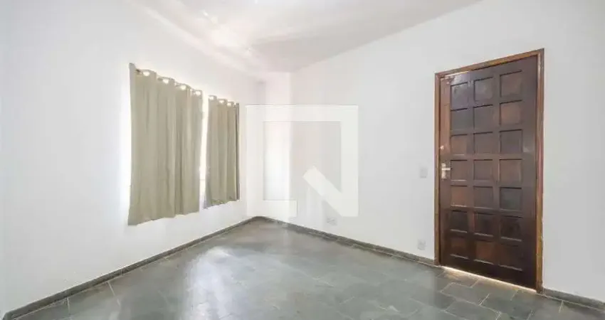 Casa com 3 quartos para alugar na Avenida Sport Club Corinthians Paulista, Quitaúna, Osasco