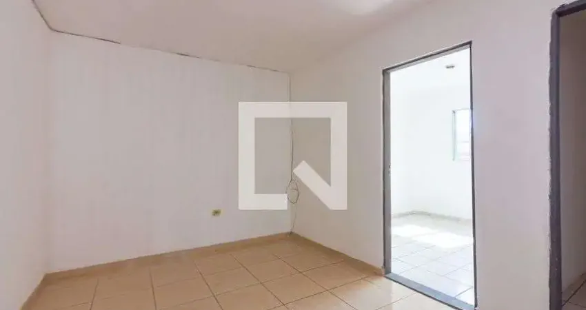 Casa com 2 quartos para alugar na Rua Atílio Lofredo, Padroeira, Osasco