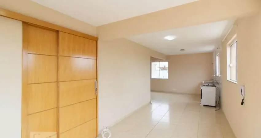 Cobertura com 1 quarto para alugar na Rua Marins Tavares de Andrade, Uberaba, Curitiba