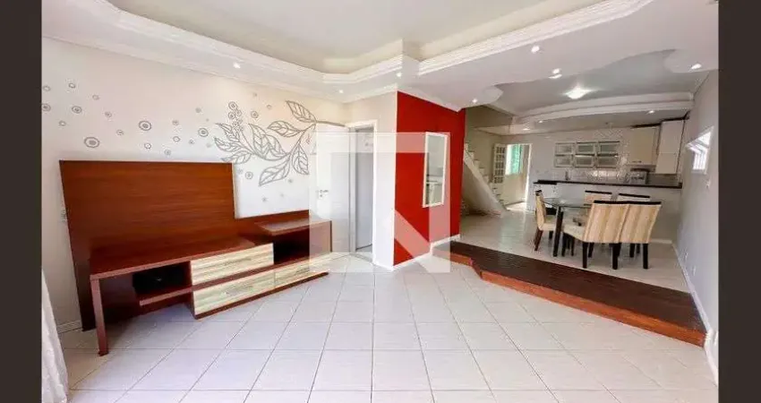 Casa com 2 quartos para alugar na Rua Plácido de Castro, Centro, São José