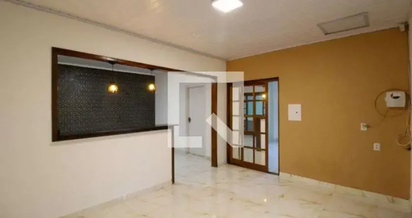 Casa com 3 quartos para alugar na Rua Soledade, Mathias Velho, Canoas