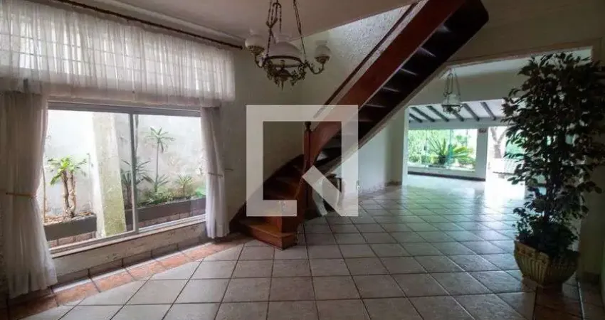 Casa com 2 quartos para alugar na Rua do Níquel, Campo Belo, São Paulo