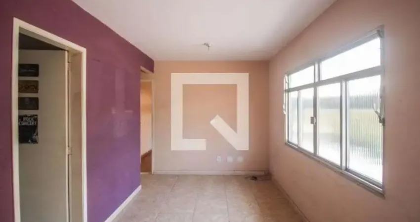 Casa com 2 quartos para alugar na Rua Mário de Araújo, Centro, Nilópolis