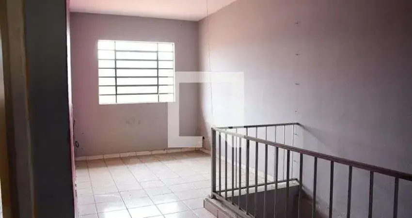 Casa com 2 quartos para alugar na Avenida João Paulo Ablas, Jardim da Glória, Cotia