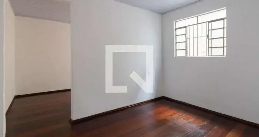 Casa com 1 quarto para alugar na Rua Alonso Peres, Vila Sabrina, São Paulo