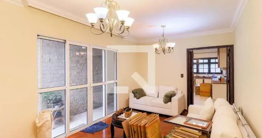 Casa com 3 quartos para alugar na Rua Guilherme Asbahr Neto, Santo Amaro, São Paulo