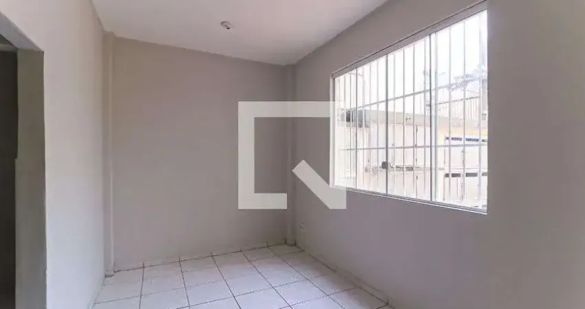 Casa com 1 quarto para alugar na Rua Pernambuco, Méier, Rio de Janeiro