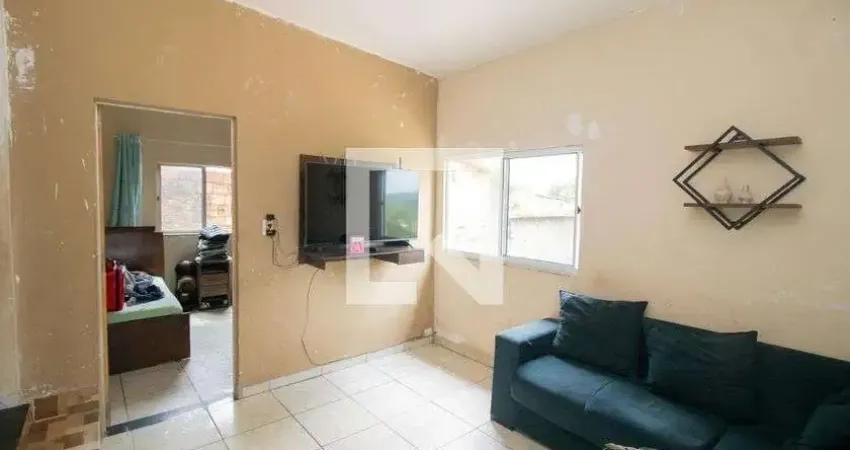 Casa com 3 quartos para alugar na Rua Dona Leonina, Novo Horizonte, Betim