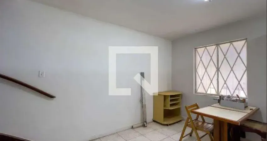 Casa com 2 quartos para alugar na Rua Jorge Tibiriçá, Vila Mariana, São Paulo
