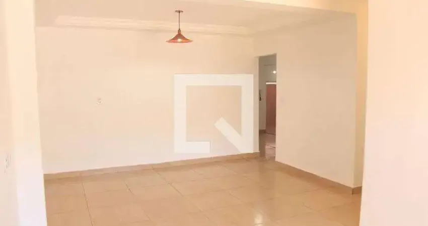 Casa com 4 quartos para alugar na Rua L3, Feliz, Goiânia