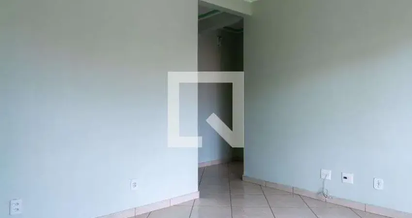 Casa com 3 quartos para alugar na Qnl 04 Conjunto F Lote 14, Taguatinga Centro (Taguatinga), Brasília