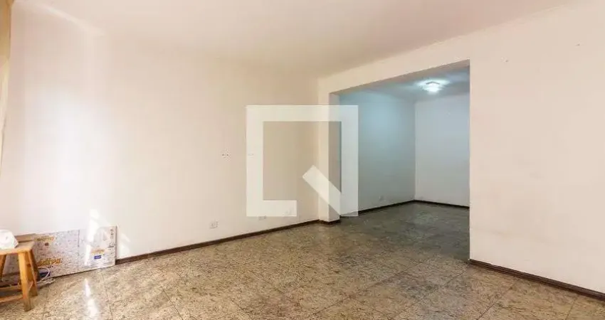 Casa com 3 quartos para alugar na Rua General Florêncio, Quitaúna, Osasco