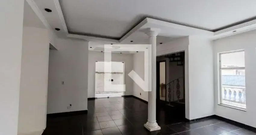 Casa com 4 quartos para alugar na Avenida da Paz, Utinga, Santo André