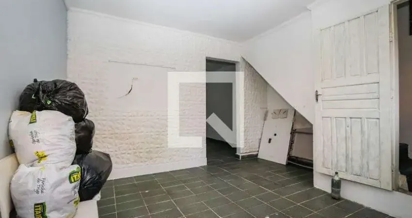 Casa com 3 quartos para alugar na Rua Marjorie, Vila Clara, São Paulo