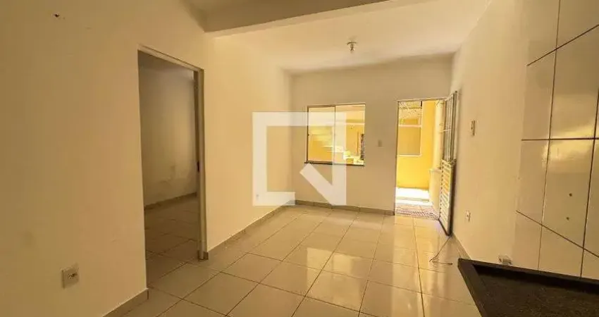 Casa com 1 quarto para alugar na Rua Monsenhor Rubéns Mesquita, Barris, Salvador