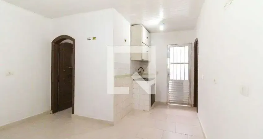 Casa com 1 quarto para alugar na Rua Serra de Santa Marta, Itaquera, São Paulo