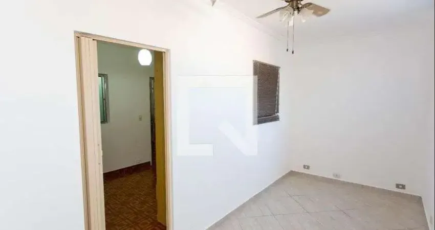 Casa com 1 quarto para alugar na Rua Lima Barreto, Campanário, Diadema
