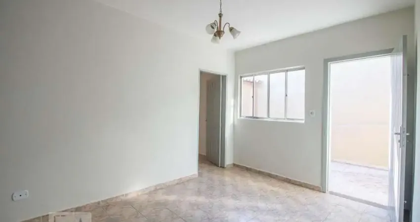 Casa com 2 quartos para alugar na Rua Abel Ramos, Vila Maria, São Paulo