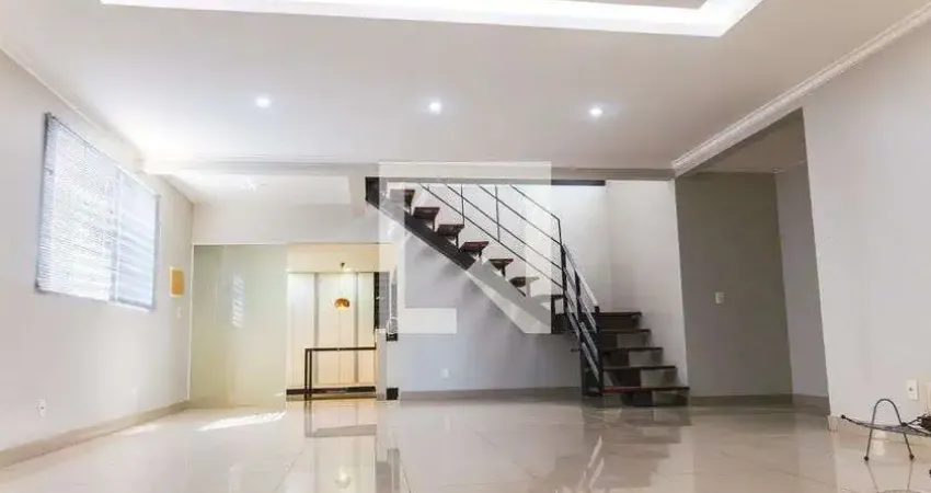 Casa com 3 quartos para alugar na Shigs, Asa Sul, Brasília