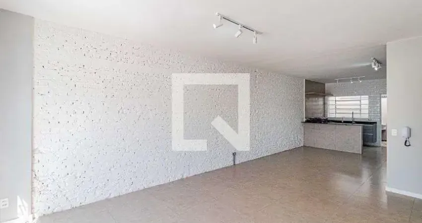 Casa com 3 quartos para alugar na Rua Francisco Pedro do Amaral, Jaguaré, São Paulo