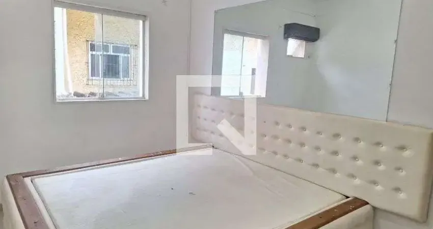 Casa para aluguel - dr. laureano, 1 quarto,  30 m² - duque de caxias