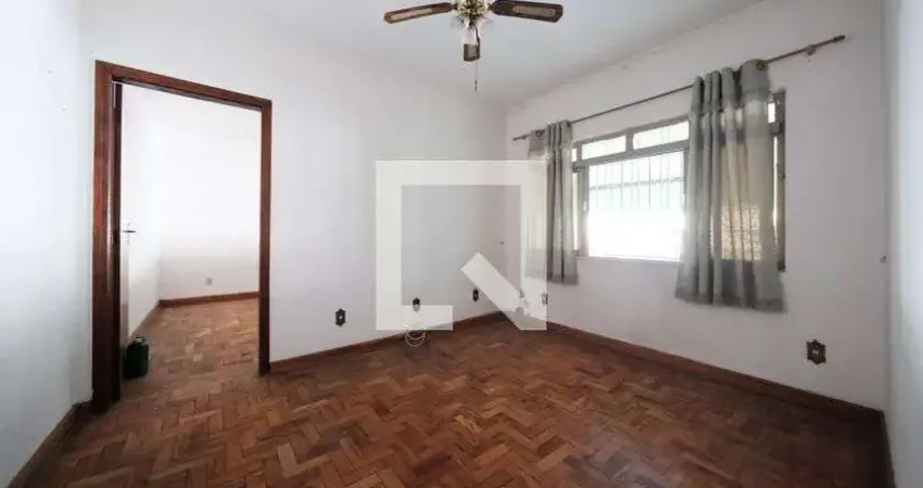 Casa com 3 quartos para alugar na Rua José Silva Alcântara Filho, Ponte Rasa, São Paulo