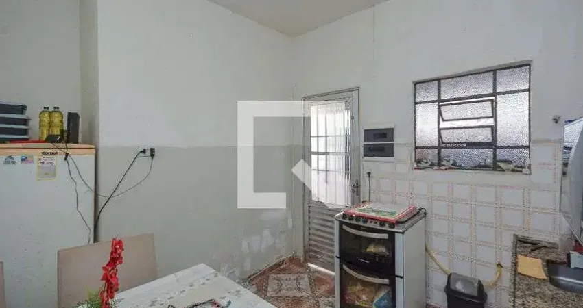 Casa com 1 quarto para alugar na Rua Frei João do Rosário, Vila Marari, São Paulo