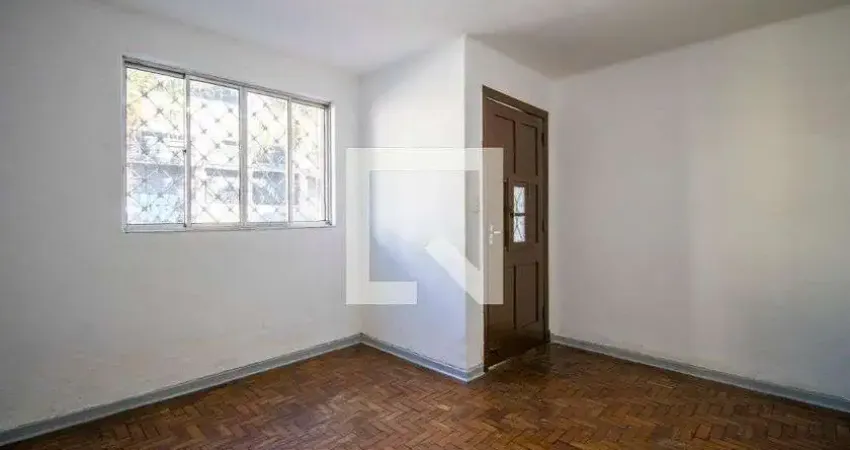 Casa com 3 quartos para alugar na Rua Solimões, Barra Funda, São Paulo