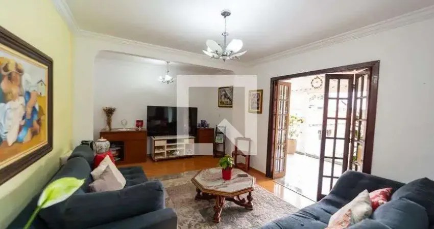 Casa com 2 quartos para alugar na Rua Nova Friburgo, Cangaíba, São Paulo