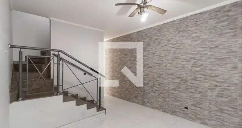 Casa com 3 quartos para alugar na Rua Inácio Costa, Vila Dalila, São Paulo