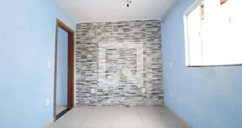 Casa com 2 quartos para alugar na Rua Numa Pompílio Bitencourt, Pernambués, Salvador