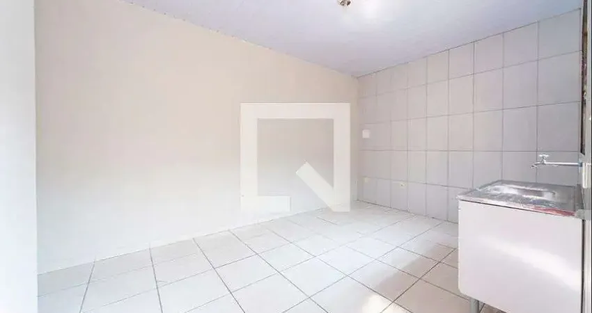 Casa com 1 quarto para alugar na Rua Eusébio de Queirós, Vila Luzita, Santo André