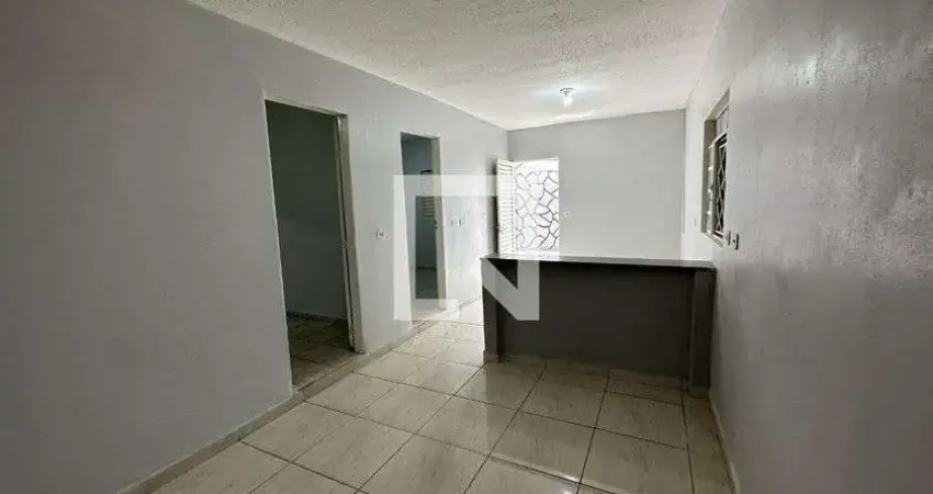 Casa com 2 quartos para alugar na Rua Cândida Naves, Setor Negrão de Lima, Goiânia