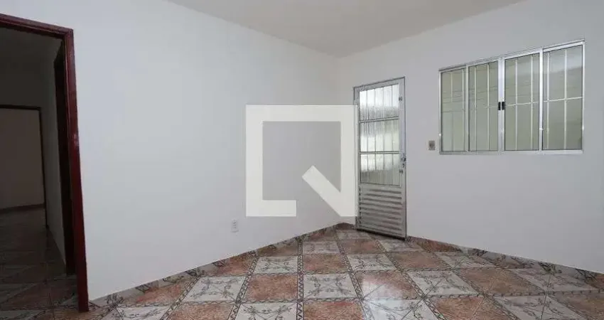 Casa com 2 quartos para alugar na Rua do Controle, Sapopemba, São Paulo