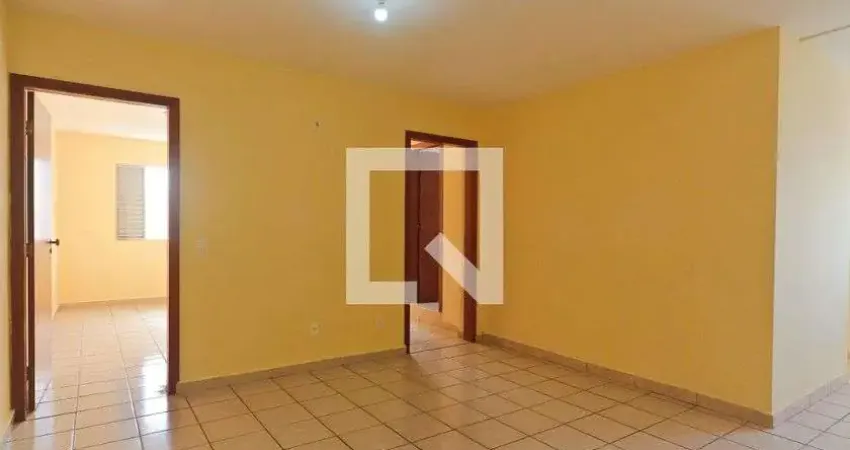 Casa com 3 quartos para alugar na Rua Santana de Cataguases, Jardim Peri, São Paulo