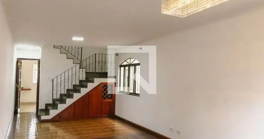Casa com 3 quartos para alugar na Rua Lenize Mazzei, Vila Mazzei, São Paulo