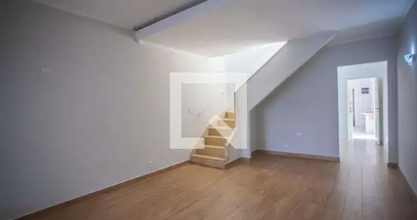 Casa com 3 quartos para alugar na Rua Doutor Nogueira Martins, Saúde, São Paulo