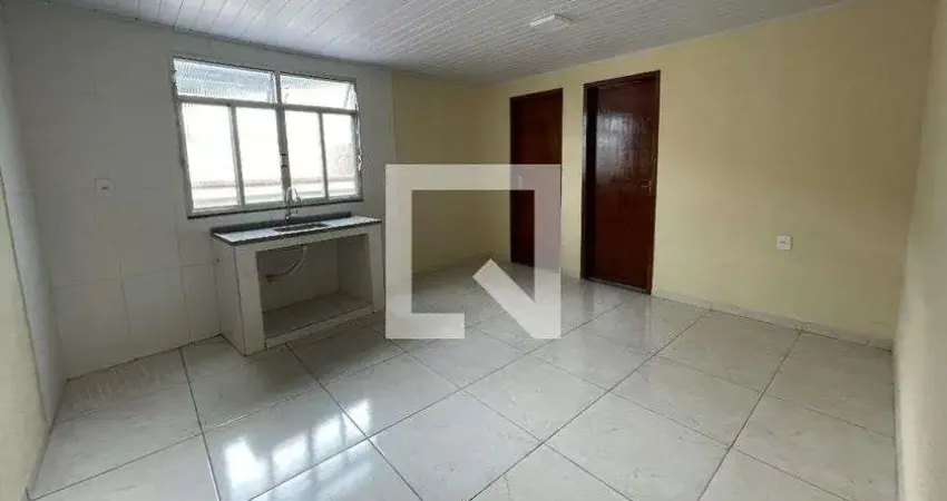 Casa para aluguel - santa cruz da serra, 2 quartos,  42 m² - duque de caxias