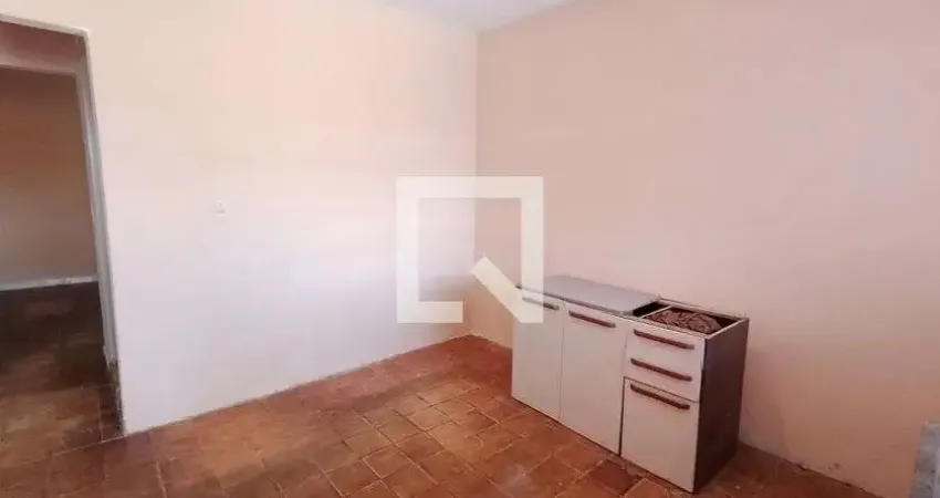 Casa com 1 quarto para alugar na Rua Francisco Cabrera Gomes, Vila Figueira, Suzano