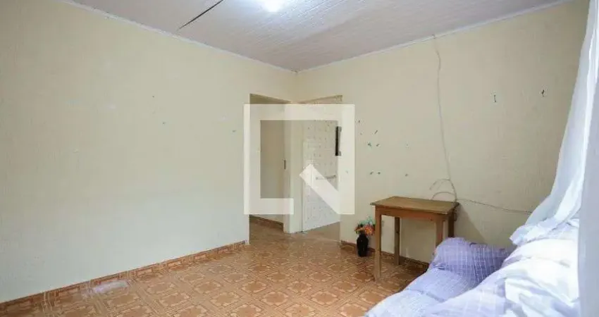 Casa com 2 quartos para alugar na Travessa Aiala, Vila Amália, São Paulo