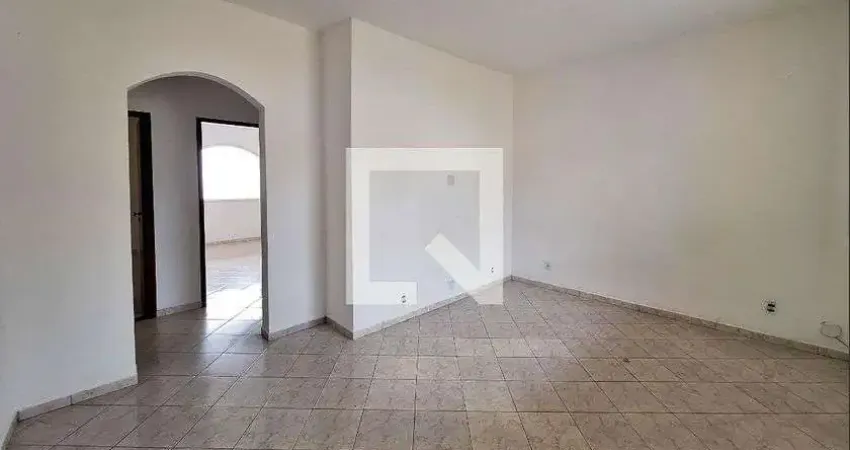 Casa com 2 quartos para alugar na Rua Roma, Cantagalo, Niterói