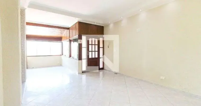 Casa com 3 quartos para alugar na Rua Botuporã, Itaquera, São Paulo