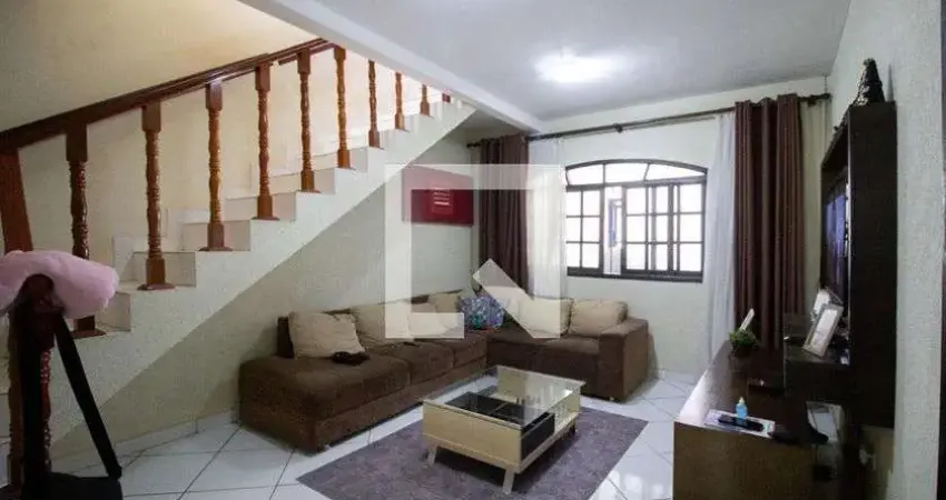 Casa com 3 quartos para alugar na Rua Senador Georgino Avelino, Itaquera, São Paulo